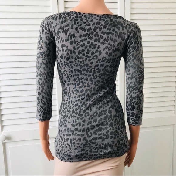 MICHAEL STARS Silver Black Animal Print V-Neck 3/4 Sleeve Shirt Size Small - Picture 5 of 7